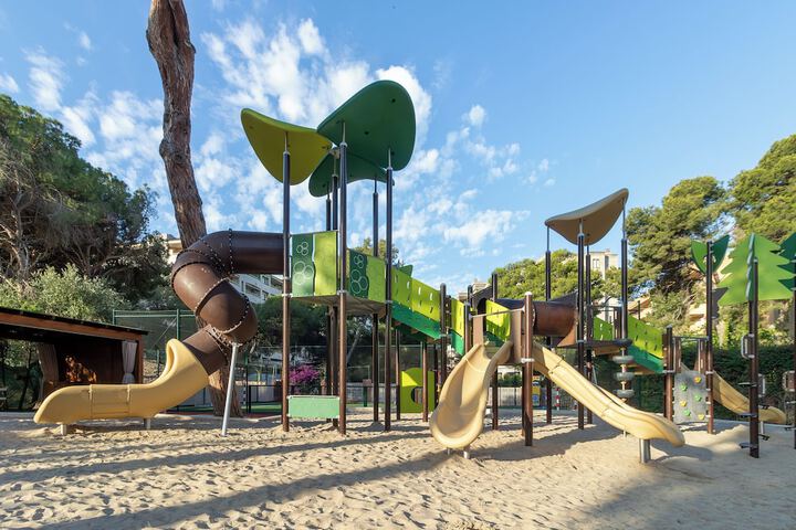 Children's play area - outdoor