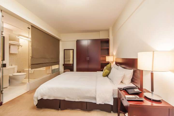 Room 12 of 62
