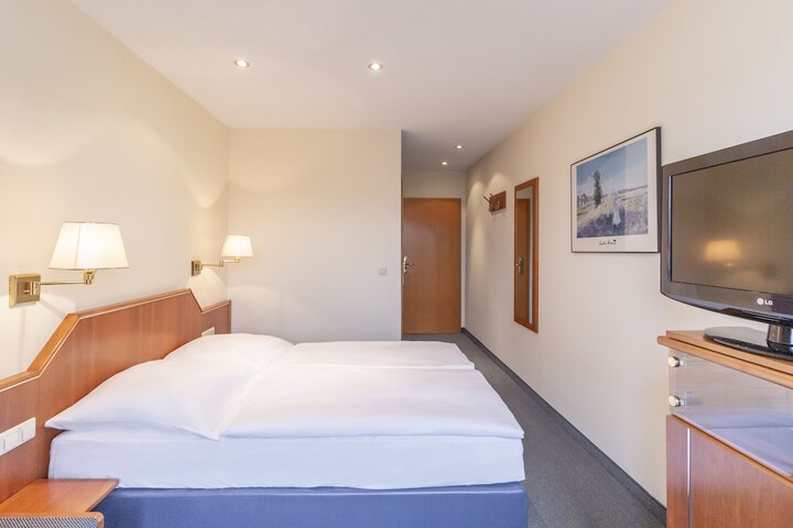 Room 45 of 114