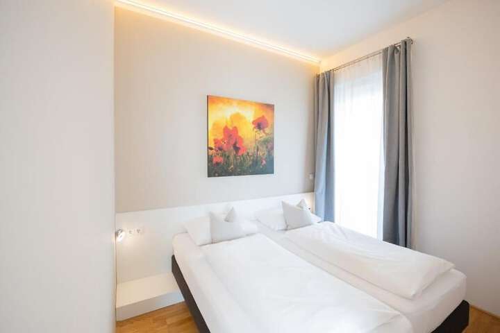 Room 8 of 50
