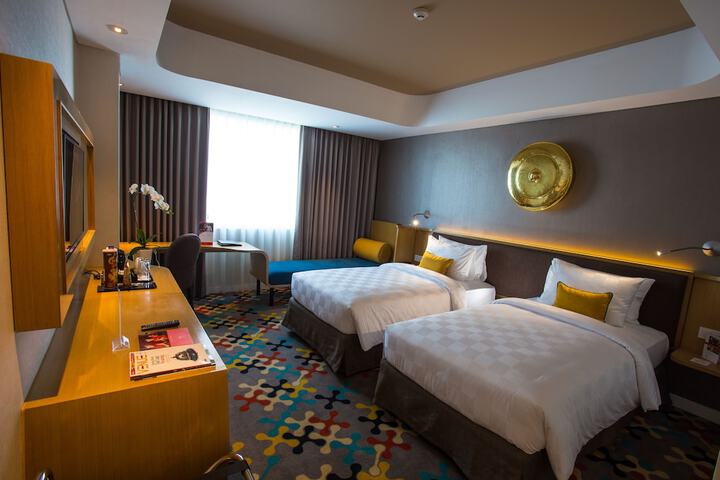 Room 5 of 48