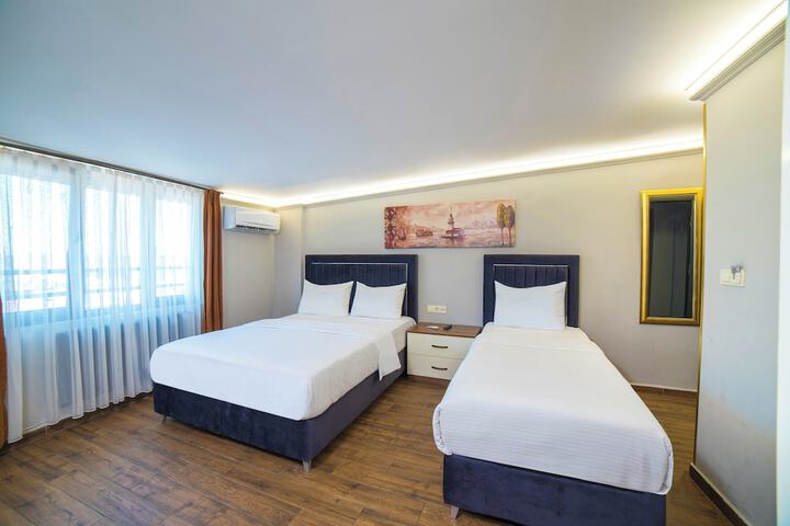 Room 34 of 106