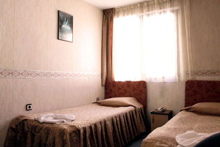 Room 8 of 43