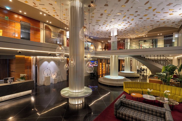 Guest Lobby