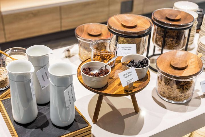 Breakfast/Coffee Service 74 of 108