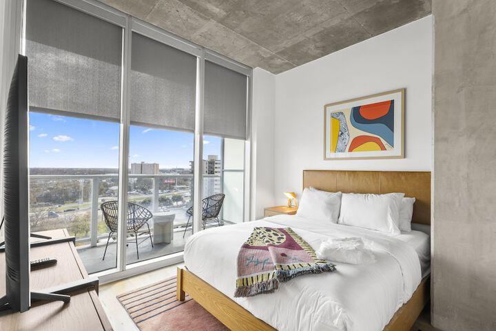 Room 125 of 860