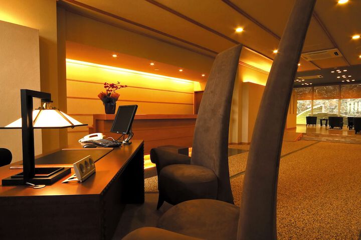 Concierge desk