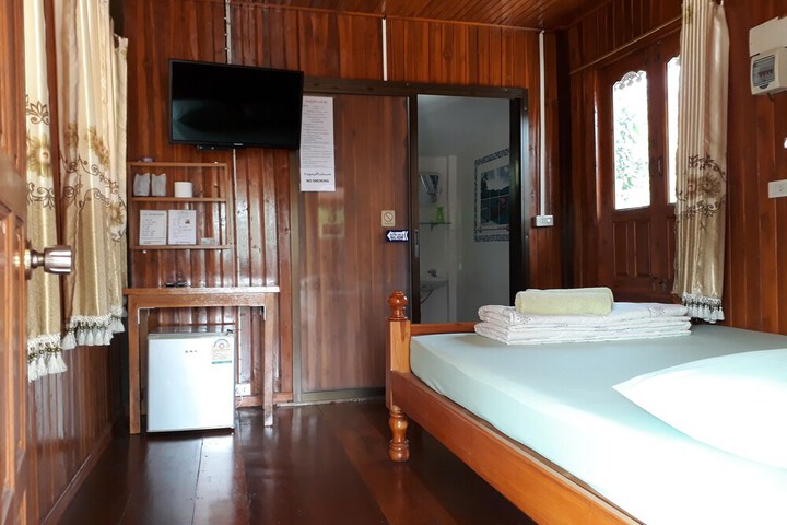 Room 14 of 49