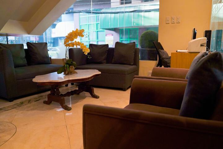 Guest Lobby
