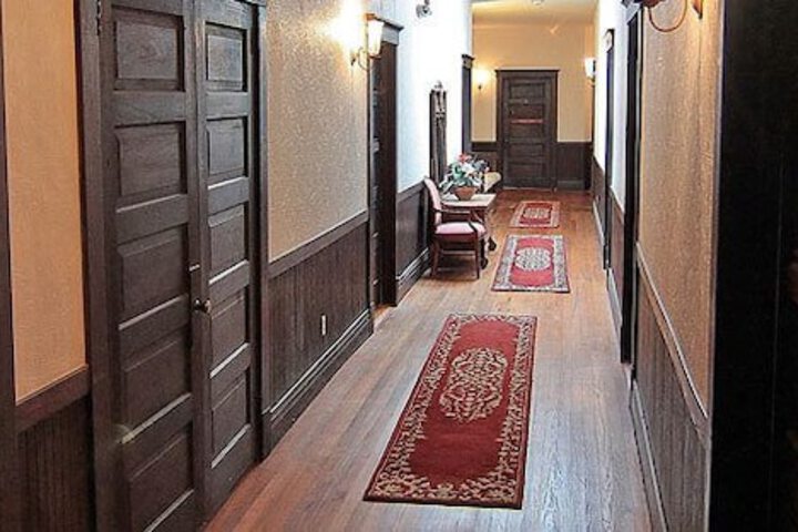 Ballroom/Hall 36 of 44