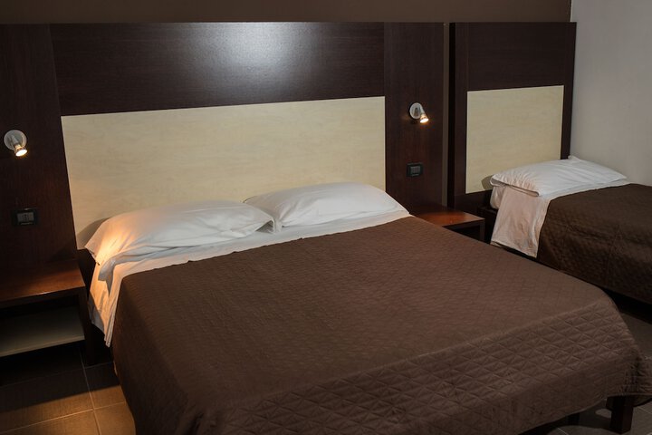 Room 7 of 61