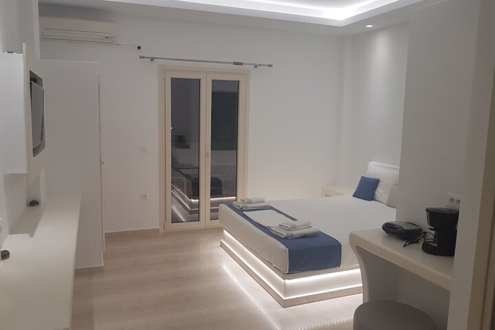 Room 3 of 47