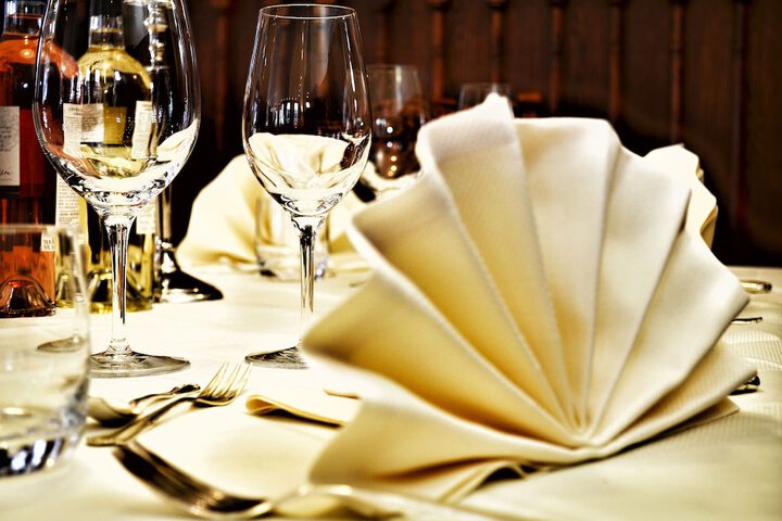 Dining 38 of 44