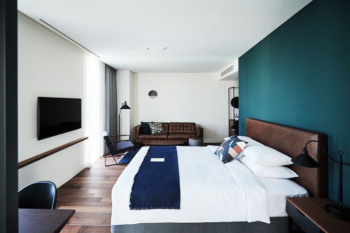 Room 5 of 82