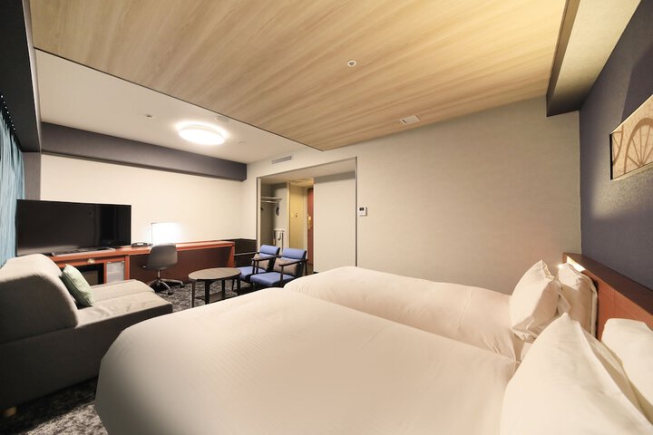 Room 9 of 43