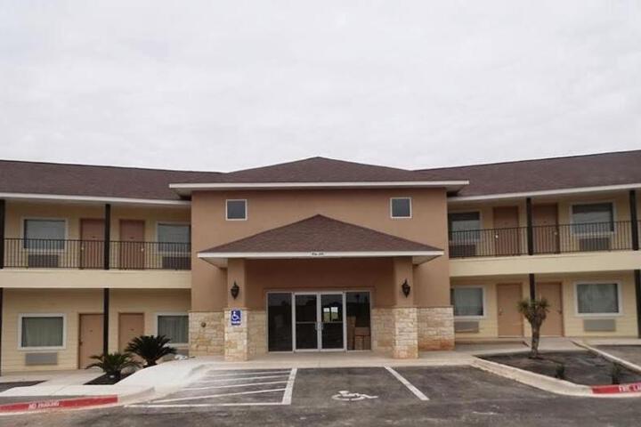 Image of Hotel Cotulla