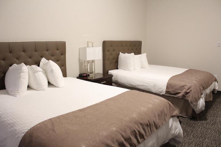 Room 6 of 25