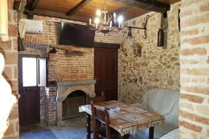House With 2 Bedrooms in El Pedroso With Enclosed Garden and Wifi