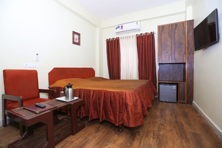 Room 6 of 50
