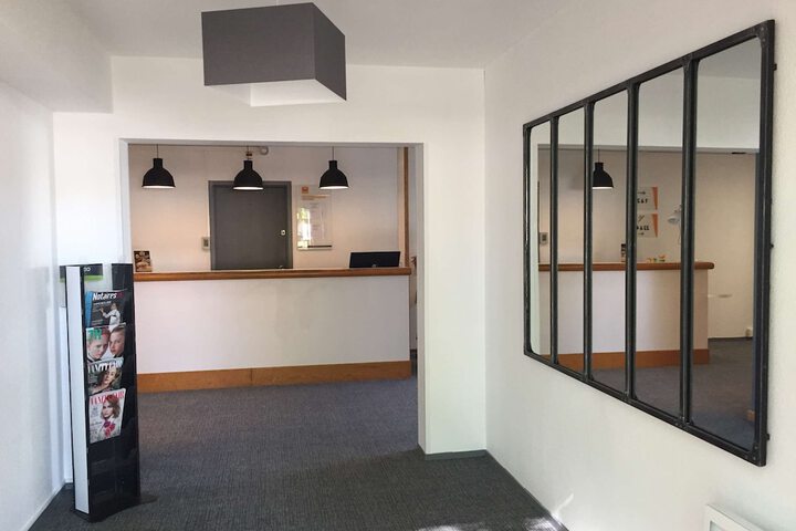 Room 8 of 30