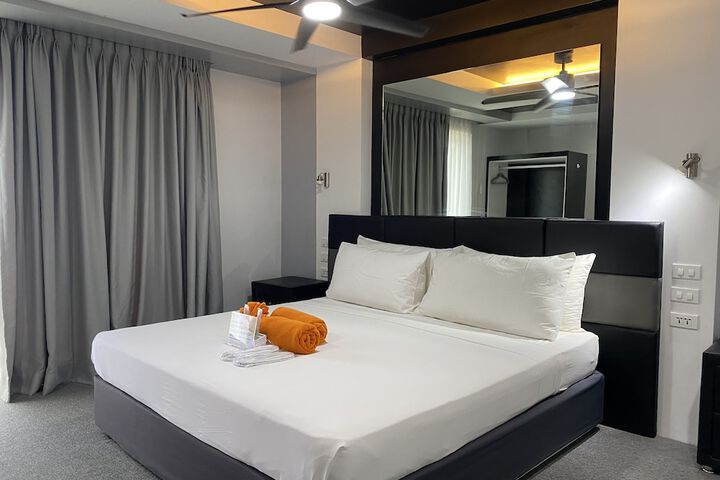 Room 27 of 403