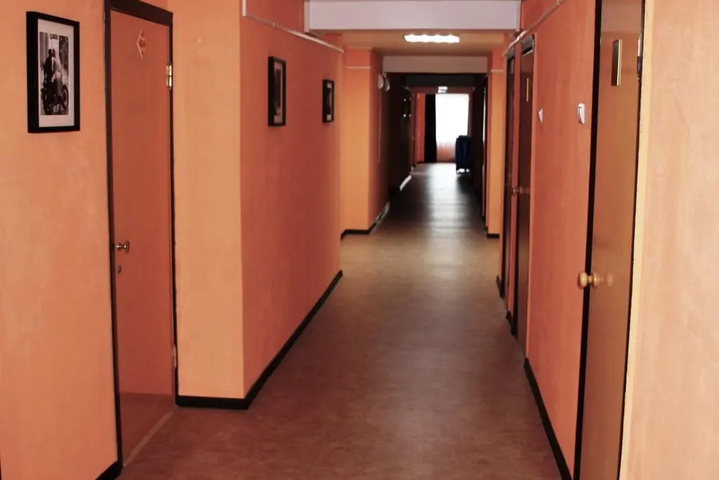 Room 12 of 19