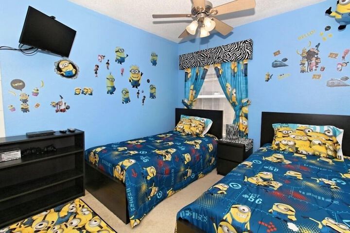 Room 2 of 47