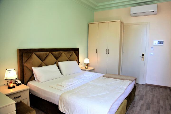 Room 16 of 87