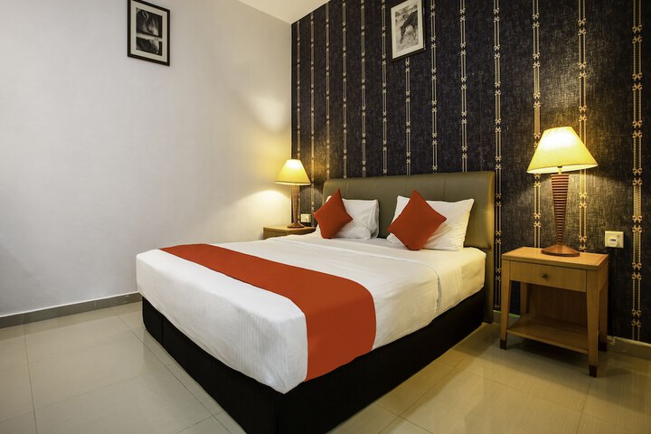 Room 16 of 36