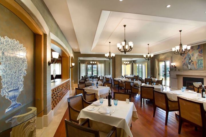 Dining 125 of 176