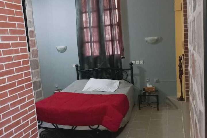Room 12 of 31