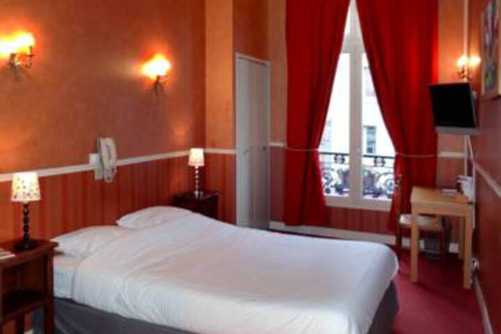 Room 3 of 6