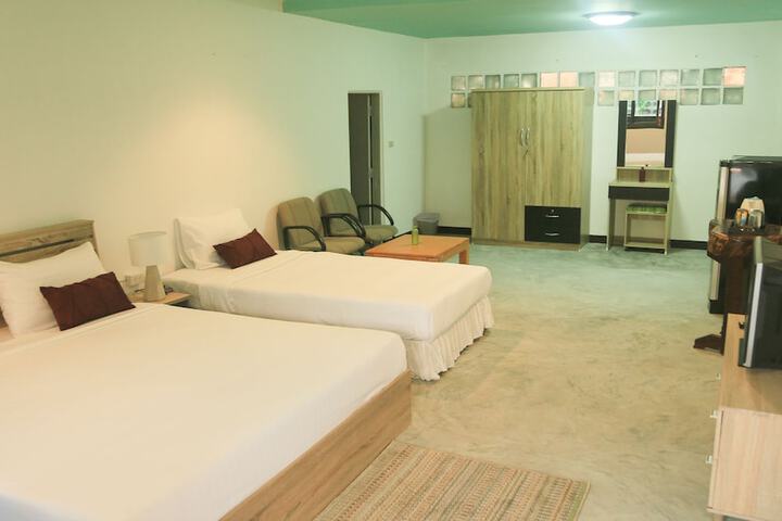 Room 8 of 72