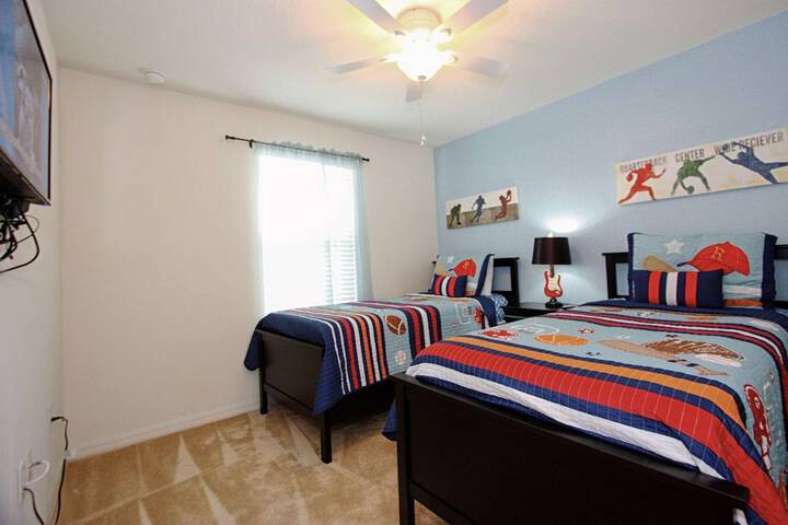 Room 4 of 96