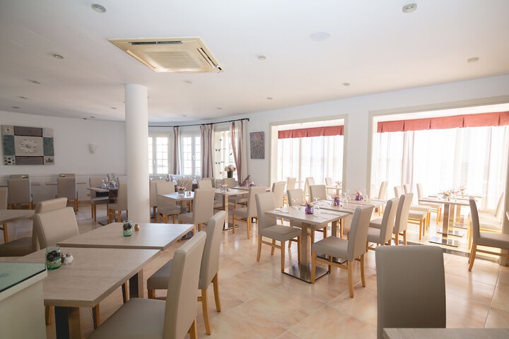 Dining Photos