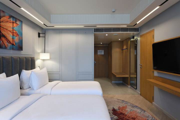 Room 25 of 69