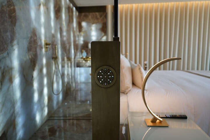 Room 42 of 62