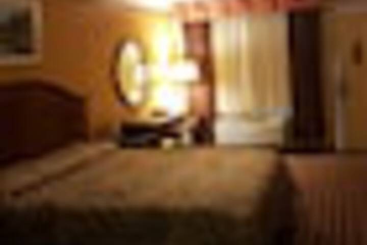 Room 20 of 177