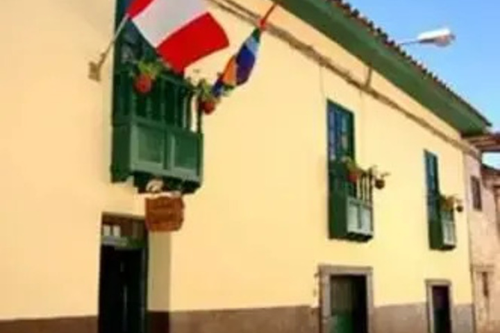 CASA HOSPEDAJE LLAQTAYAY