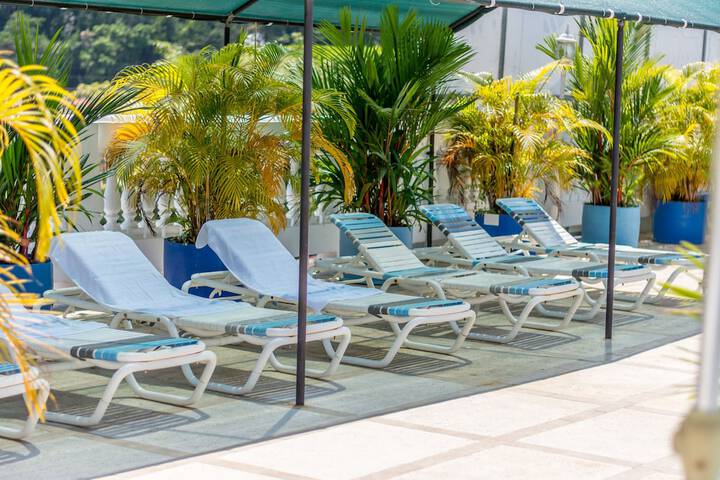 Sundeck 50 of 58