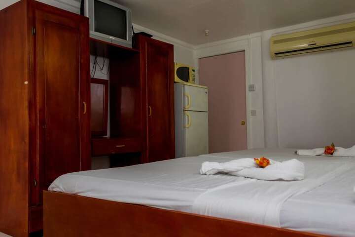 Room 17 of 43