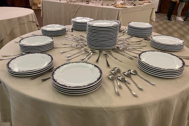 Dining 33 of 43