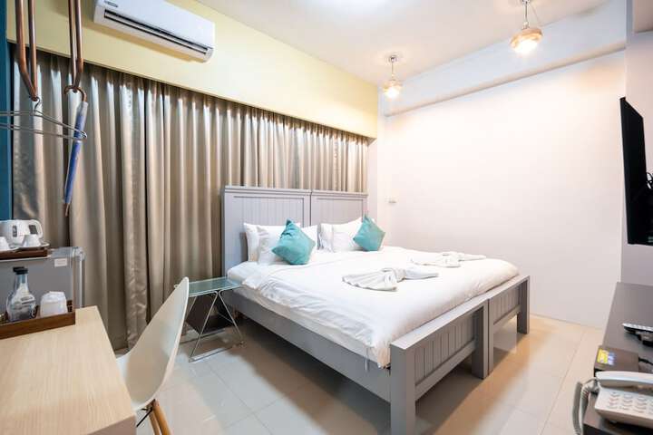 Room 18 of 36