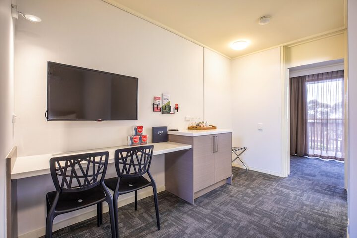 Room 9 of 43