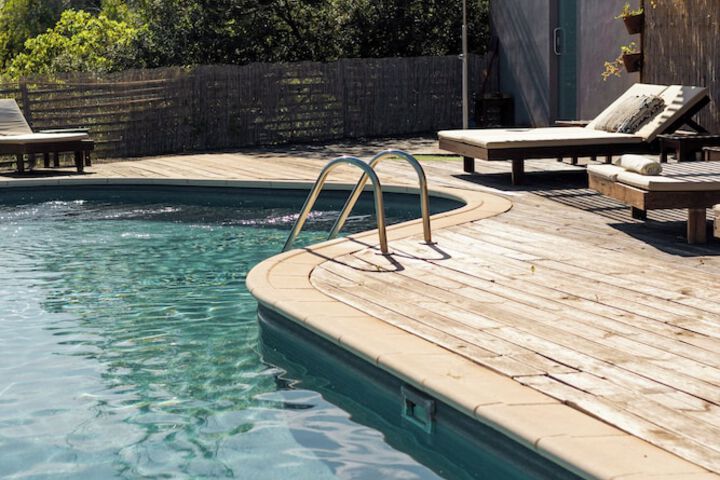 Pool 41 of 69