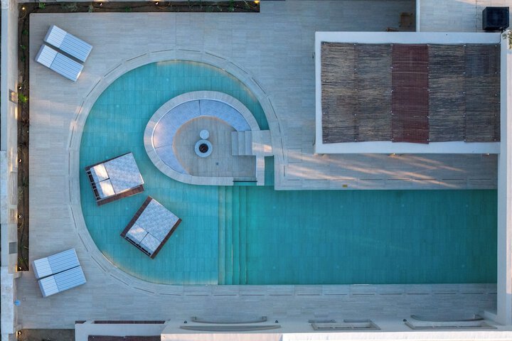 Pool 116 of 312