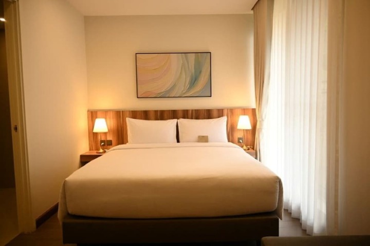 Room 53 of 251