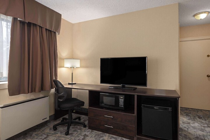 Room 22 of 40