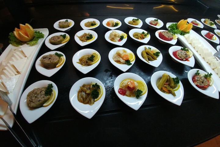 Dining 45 of 63