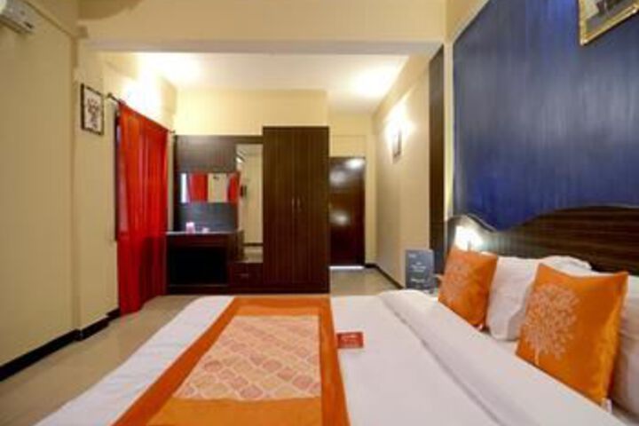 Room 14 of 18